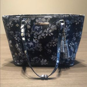 Brahmin floral tote handbag in GREAT condition